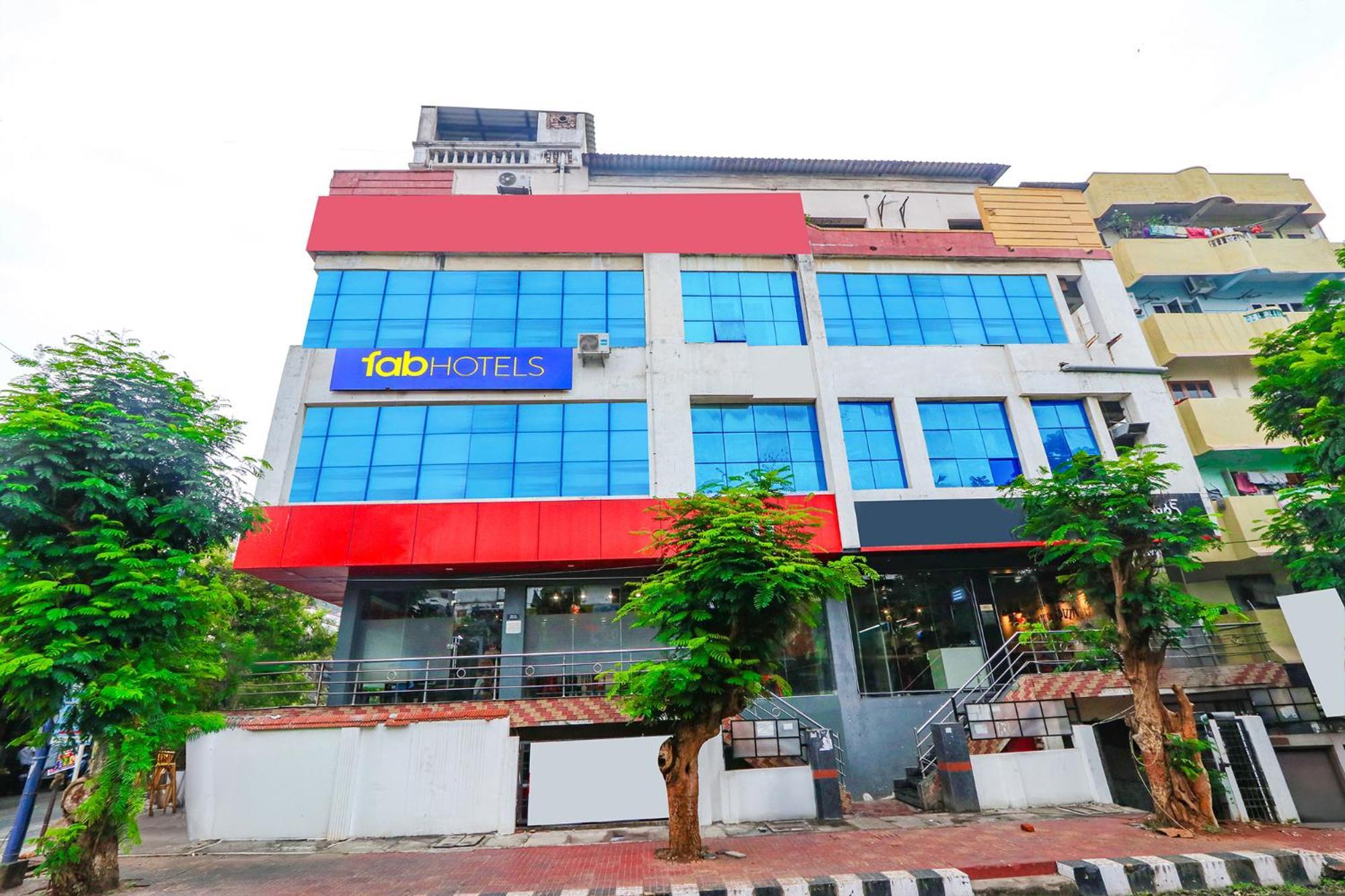 Fabexpress Korner Inn - Sivaji Park Visákhapatnam Kültér fotó