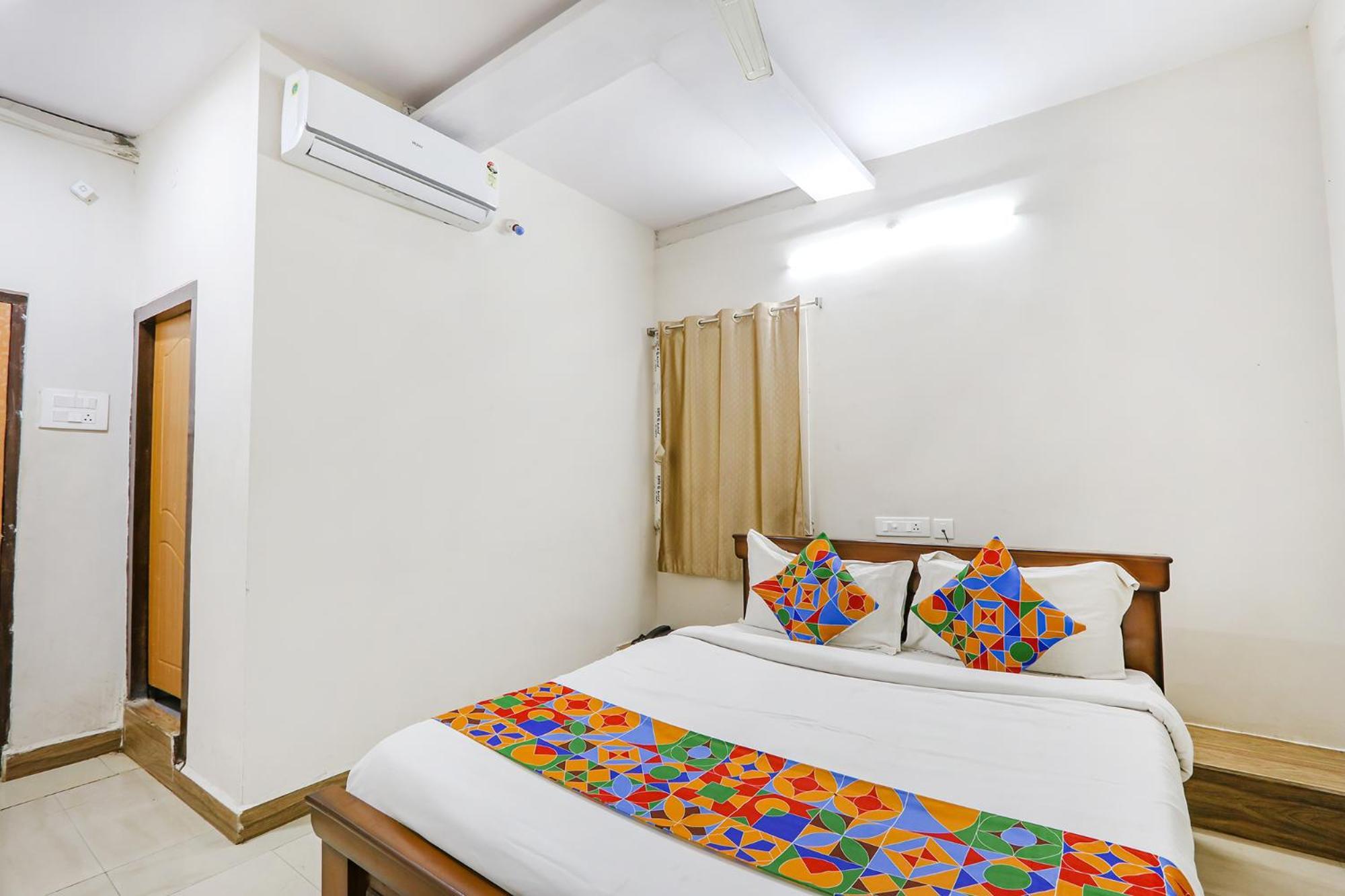 Fabexpress Korner Inn - Sivaji Park Visákhapatnam Kültér fotó