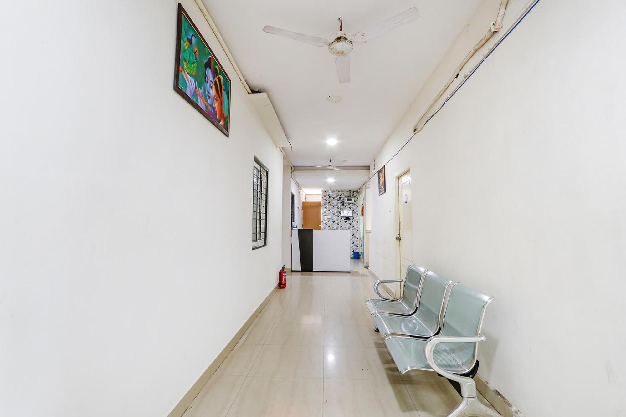 Fabexpress Korner Inn - Sivaji Park Visákhapatnam Kültér fotó